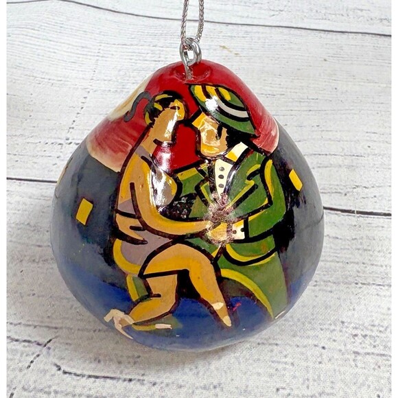 Painted Gourd Ornament 2.5" Dancing Couple Folk Art Tango Argentina Christmas - Picture 1 of 3